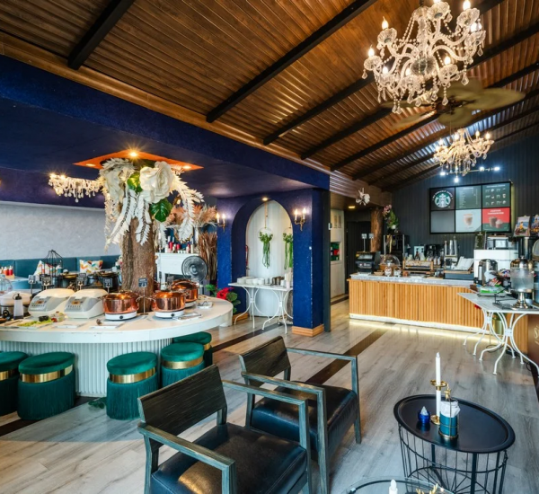 Cafe & Restaurant