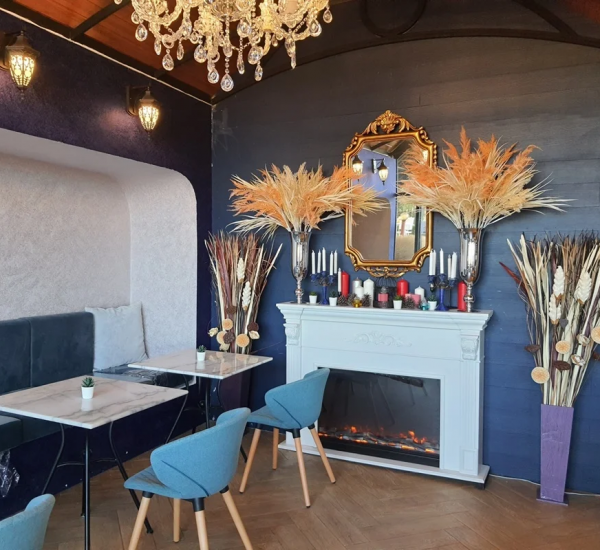 Cafe & Restaurant