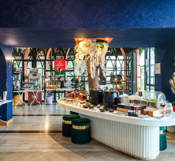 Cafe & Restaurant