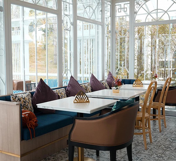 Cafe & Restaurant